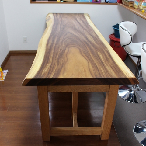 モンキーポッド一枚板とオーク2Way木脚のダイニングテーブル